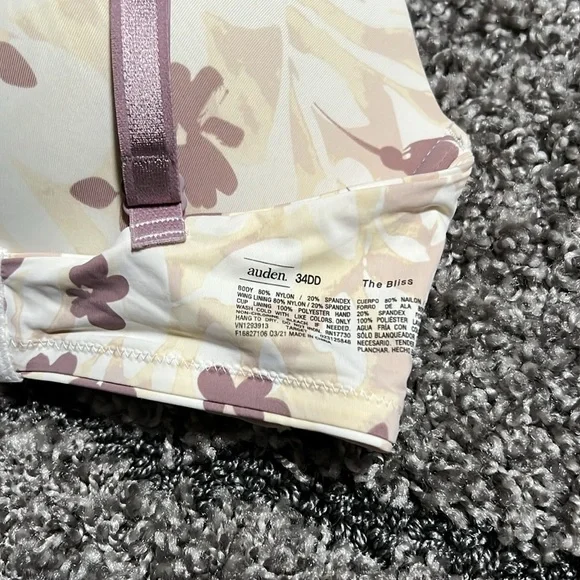Victoria’s Secret & Auden Bra Bundle 34DD - Picture 7 of 7